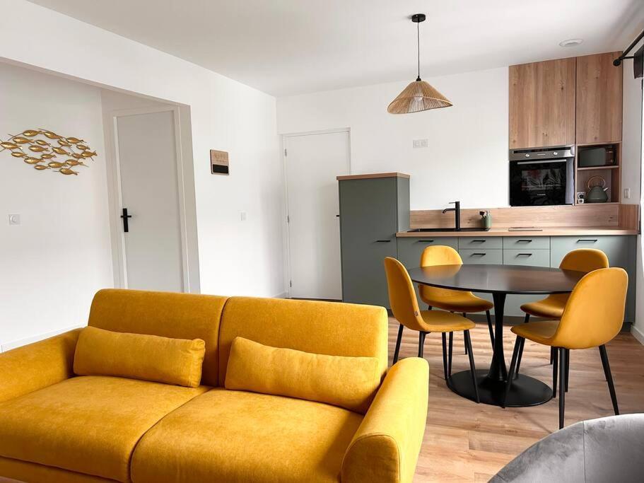 Home 724 Saint-Leger-du-Bourg-Denis Екстериор снимка