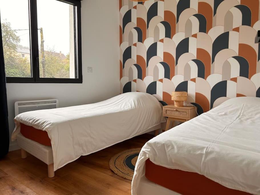 Home 724 Saint-Leger-du-Bourg-Denis Екстериор снимка
