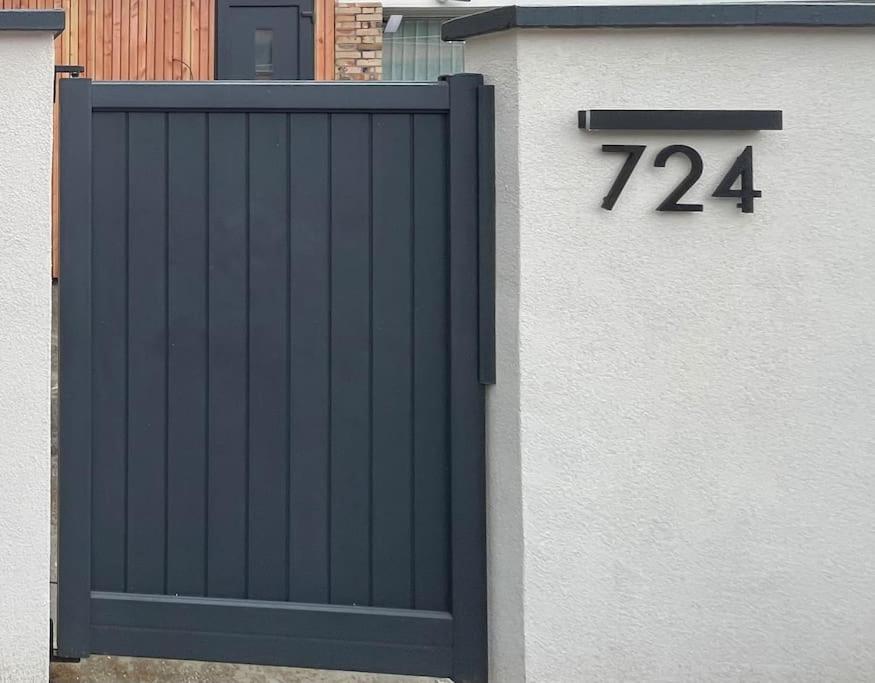 Home 724 Saint-Leger-du-Bourg-Denis Екстериор снимка